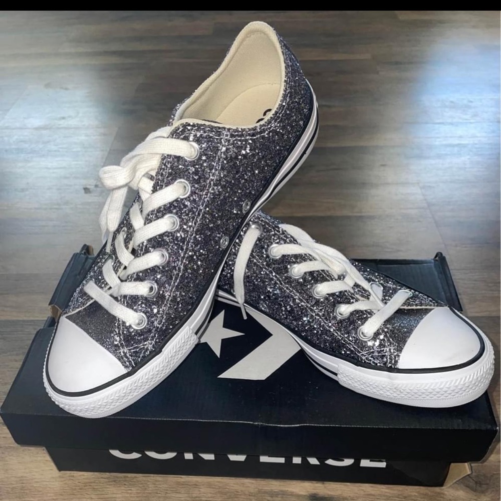 Converse womens sparkle shoes size 9